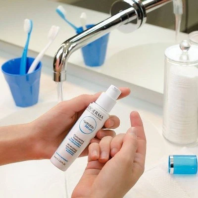 Bioderma Hydrabio Serum 1.33 fl oz - Imperfect Box - Image 3