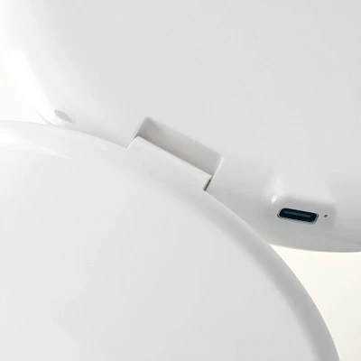 Ilios Lighting Rechargeable LED Compact Makeup Mirror - New - Image 8