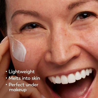 Olay Regenerist Vitamin C + Peptide 24 MAX Face Moisturizer 1.7oz - Imperfect Box - Image 9