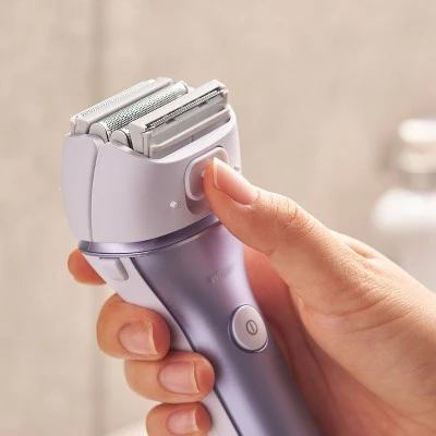 Panasonic Women's 4 Blade Shaver - Imperfect Box - Image 5