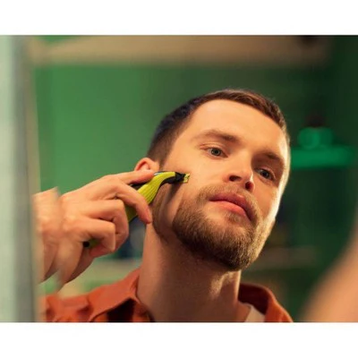 Philips Norelco OneBlade 360 Face & Body Rechargeable Men's Electric Shaver and Trimmer QP2834/70 - Imperfect Box - Image 16