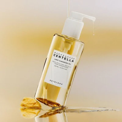 SKIN1004 Madagascar Centella Light Cleansing Oil Korean for Makeup Impurities Removal 200ml - Imperfect Box - Image 2