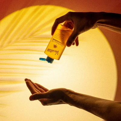 Vacation Chardonnay Oil Sunscreen SPF 30 3.4 fl oz - New - Image 6